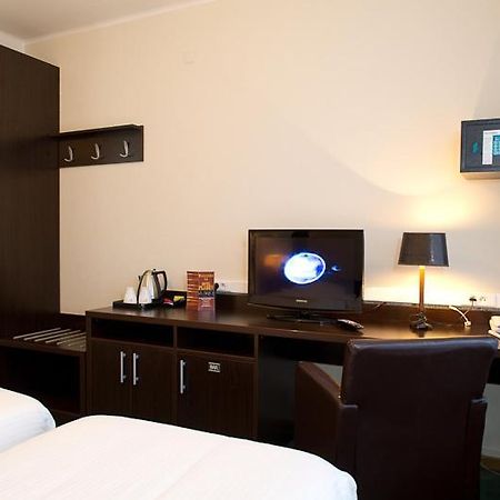 Hotel Plasky Schaerbeek Zewnętrze zdjęcie