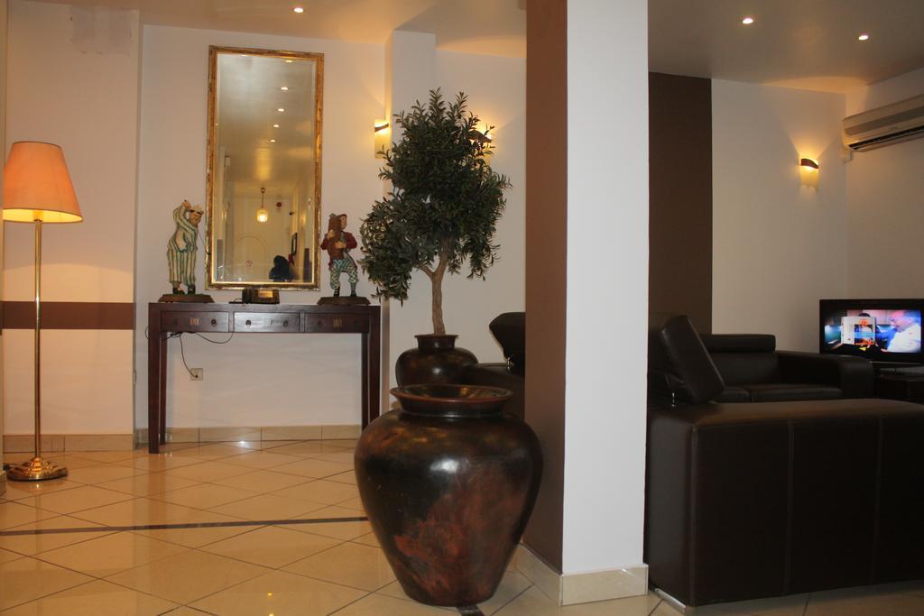 Hotel Plasky Schaerbeek Zewnętrze zdjęcie