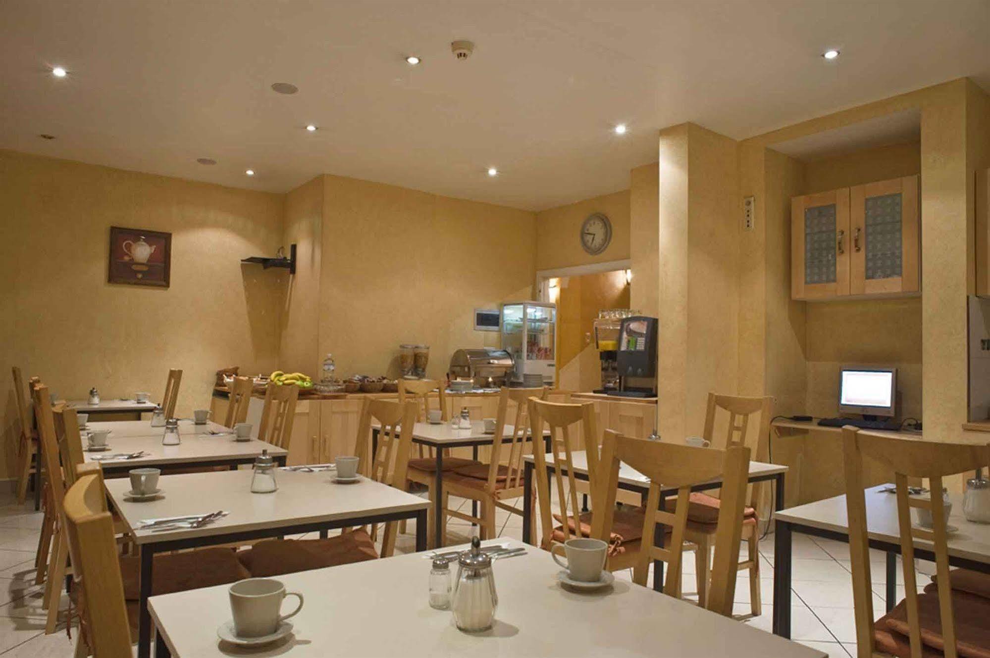 Hotel Plasky Schaerbeek Zewnętrze zdjęcie