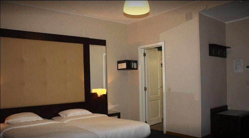 Hotel Plasky Schaerbeek Zewnętrze zdjęcie