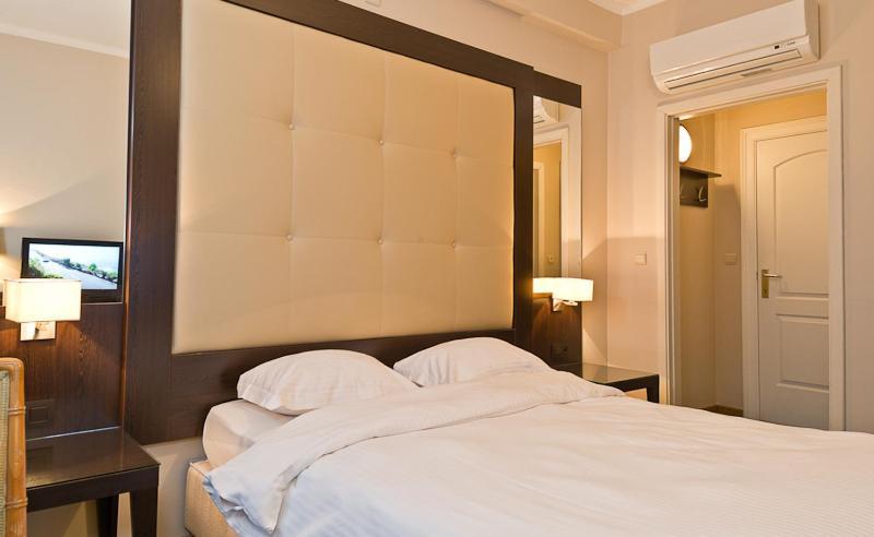 Hotel Plasky Schaerbeek Zewnętrze zdjęcie
